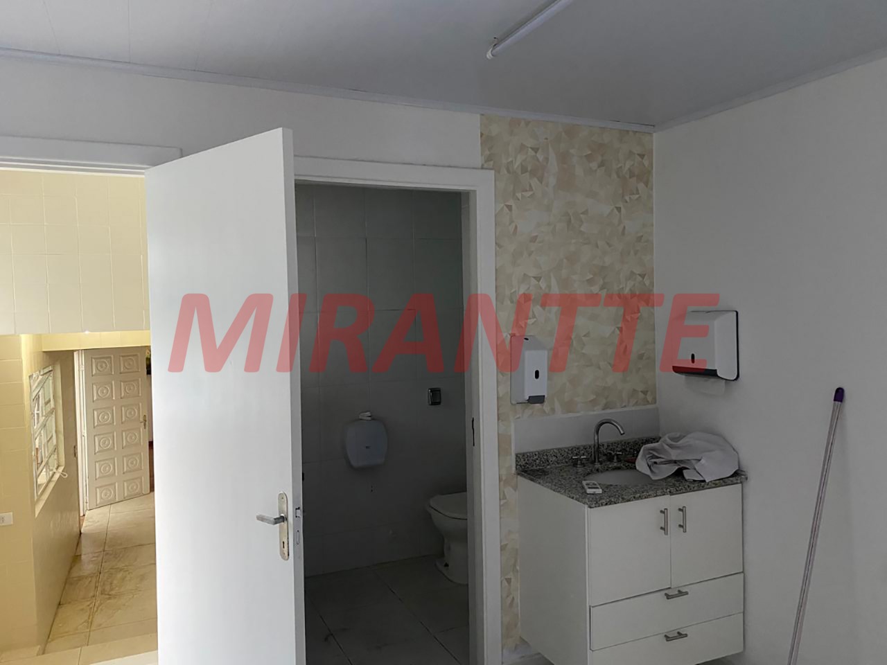 Comercial de 105m² em Santana