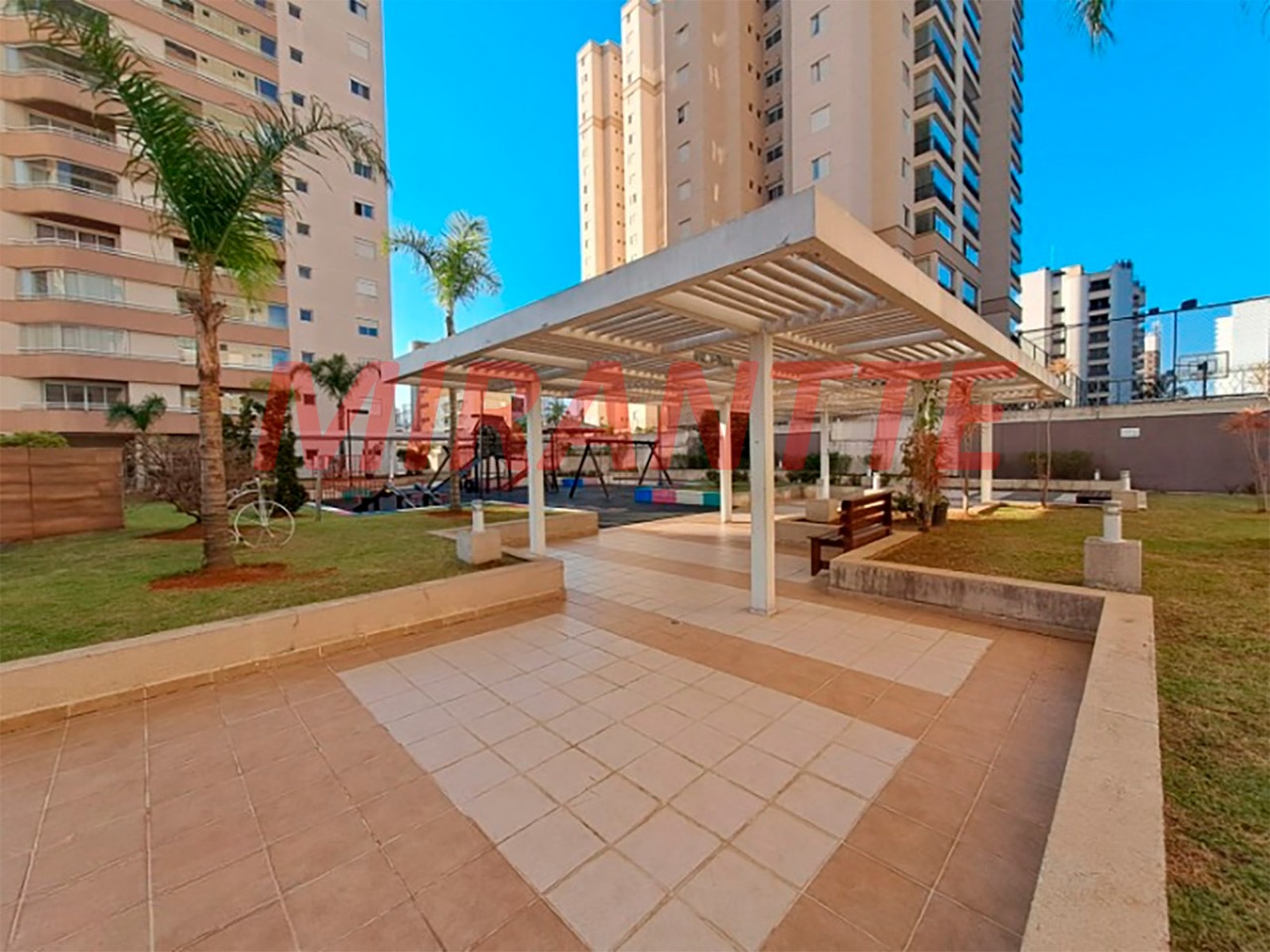 Apartamento de 114m² com 3 quartos em Jardim Zaira