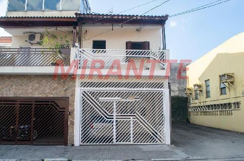 Sobrado de 160m² com 3 quartos em Santana