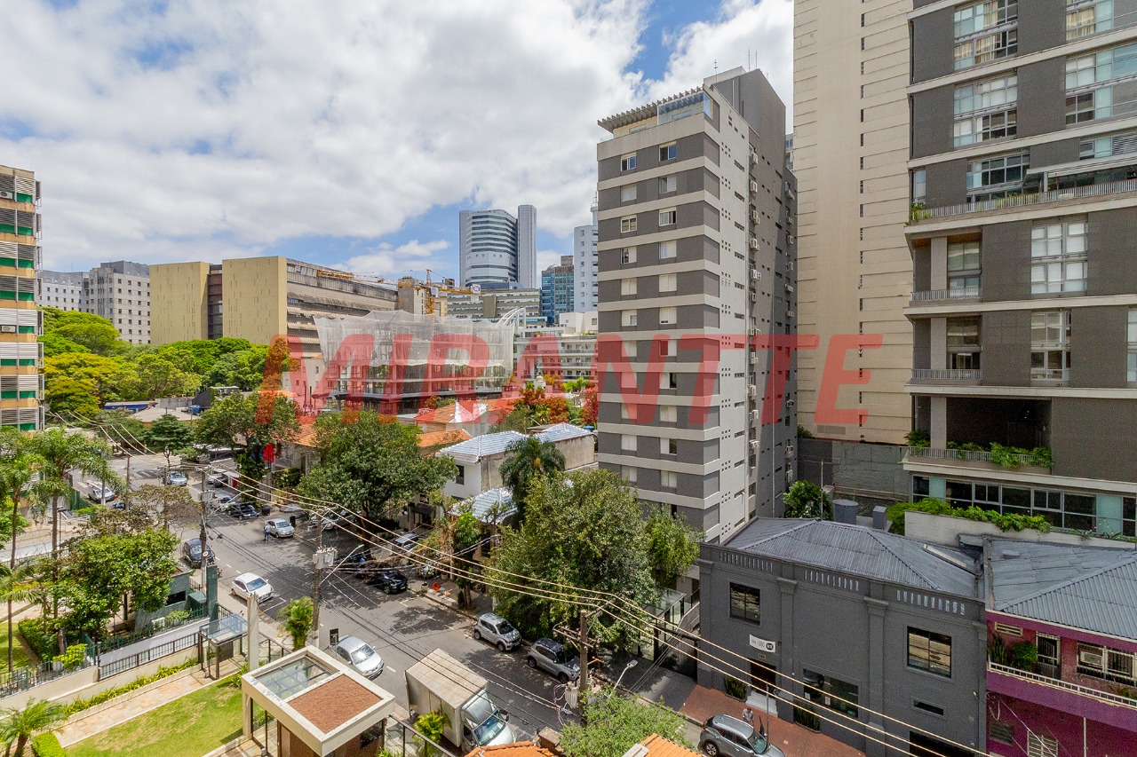 Apartamento de 277m² com 3 quartos em Jardim America