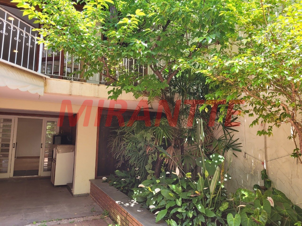Sobrado de 476m² com 5 quartos em Vila Galvão