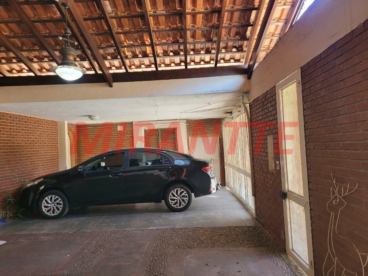 Sobrado de 476m² com 5 quartos em Vila Galvão