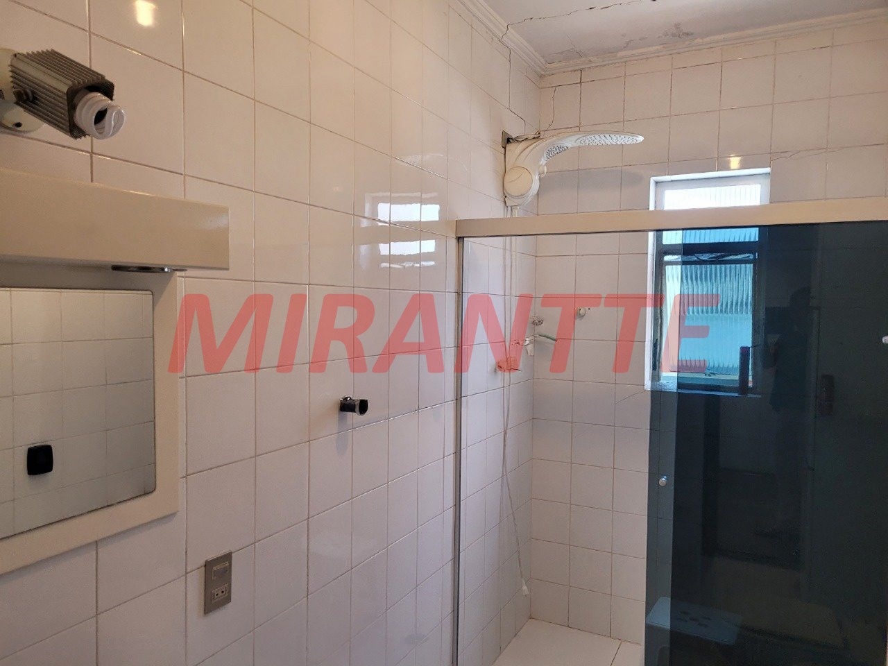 Sobrado de 476m² com 5 quartos em Vila Galvão