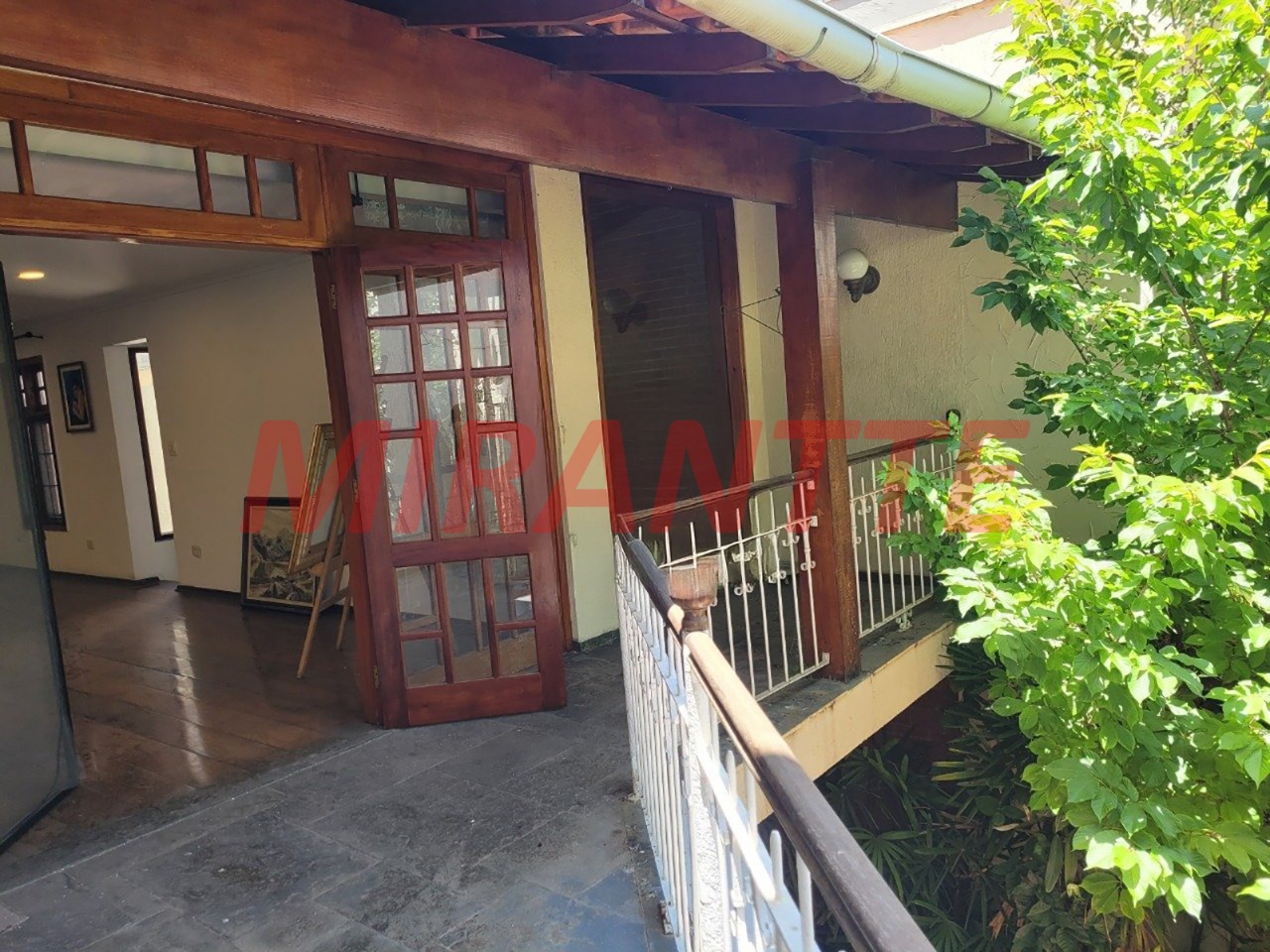 Sobrado de 476m² com 5 quartos em Vila Galvão