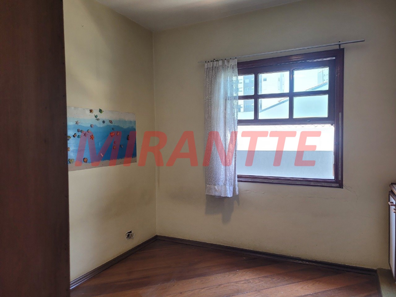 Sobrado de 476m² com 5 quartos em Vila Galvão
