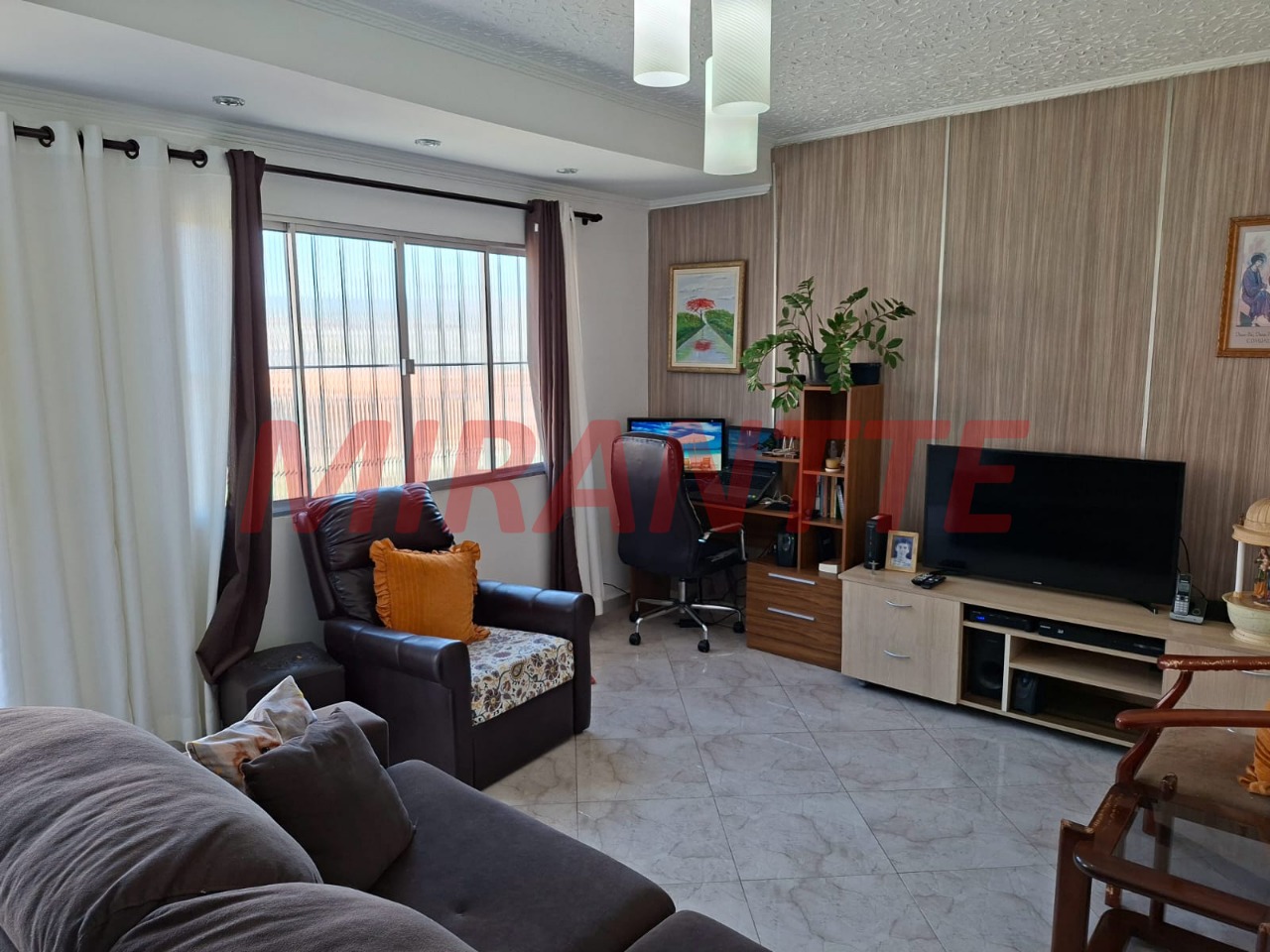 Sobrado de 160m² com 3 quartos em Vila Celeste