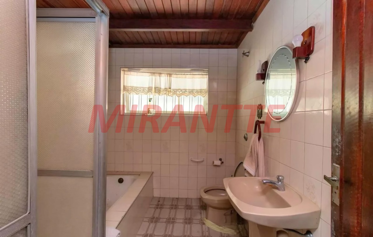 Casa terrea de 130m² com 3 quartos em Barro Branco (Zona Norte)