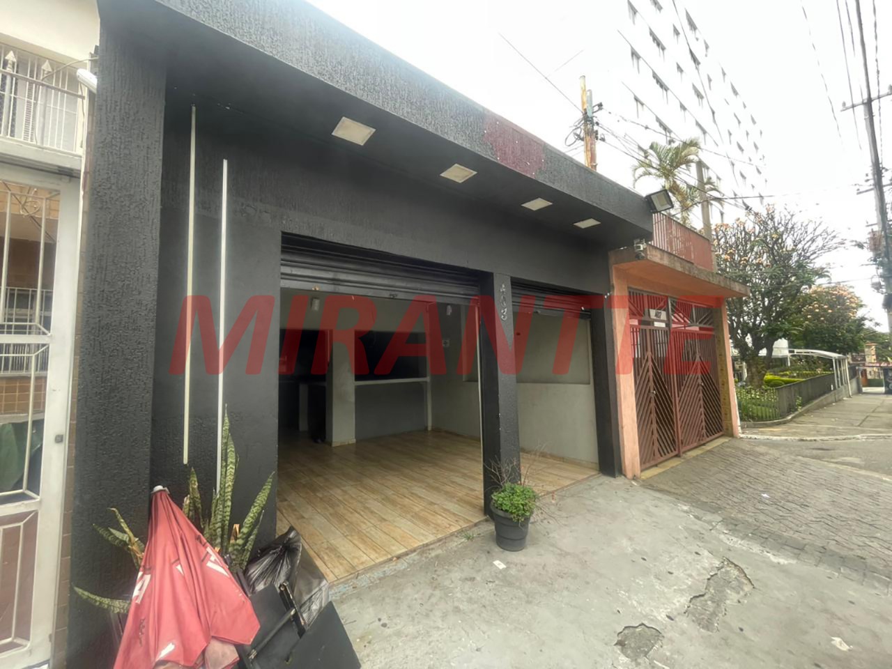 Comercial de 120m² em Casa Verde