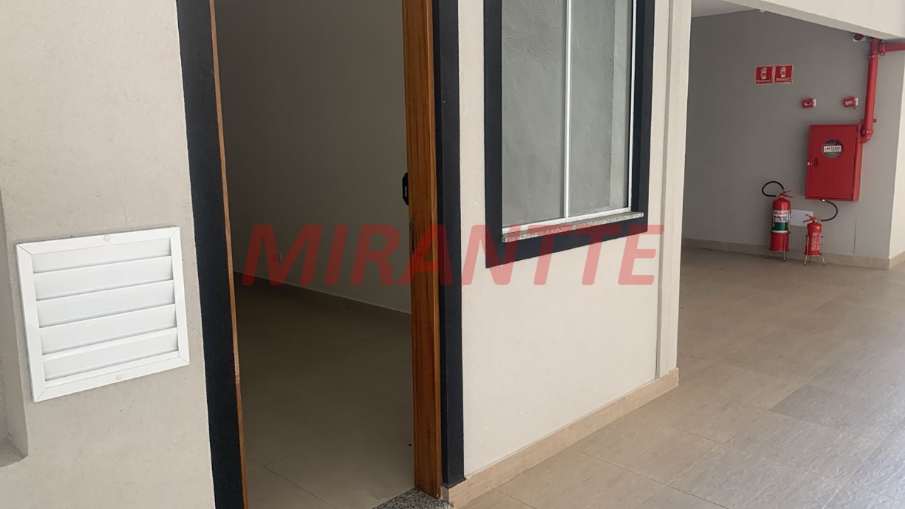 Apartamento de 39m² com 2 quartos em Vila Mazzei