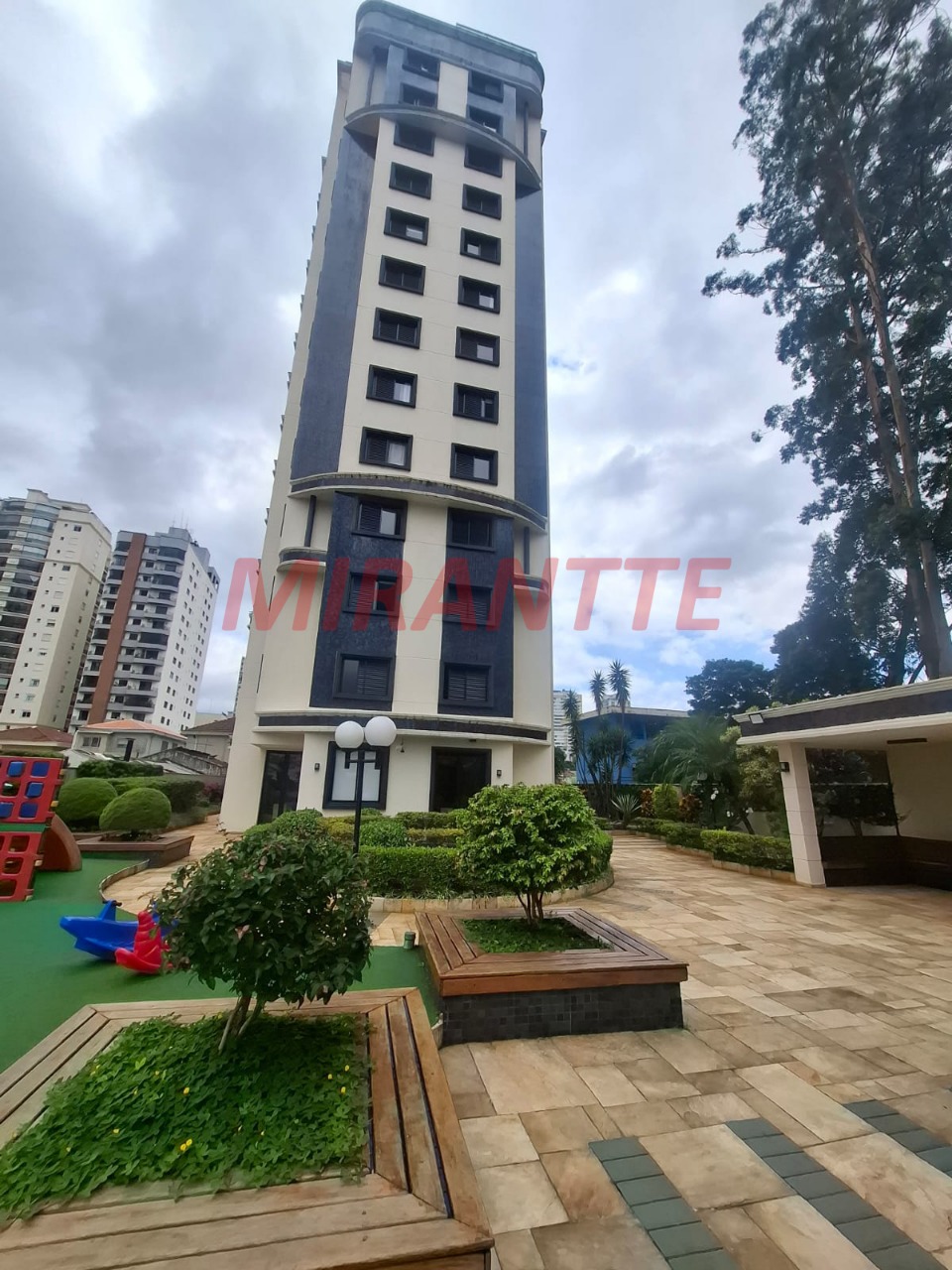 Apartamento de 92m² com 3 quartos em Santa Teresinha