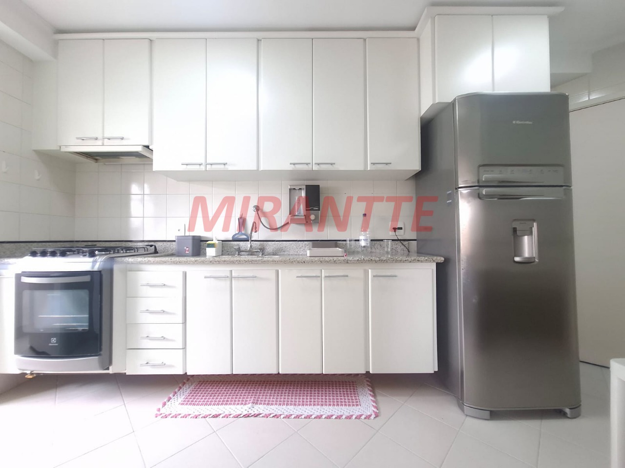 Apartamento de 92m² com 3 quartos em Santa Teresinha