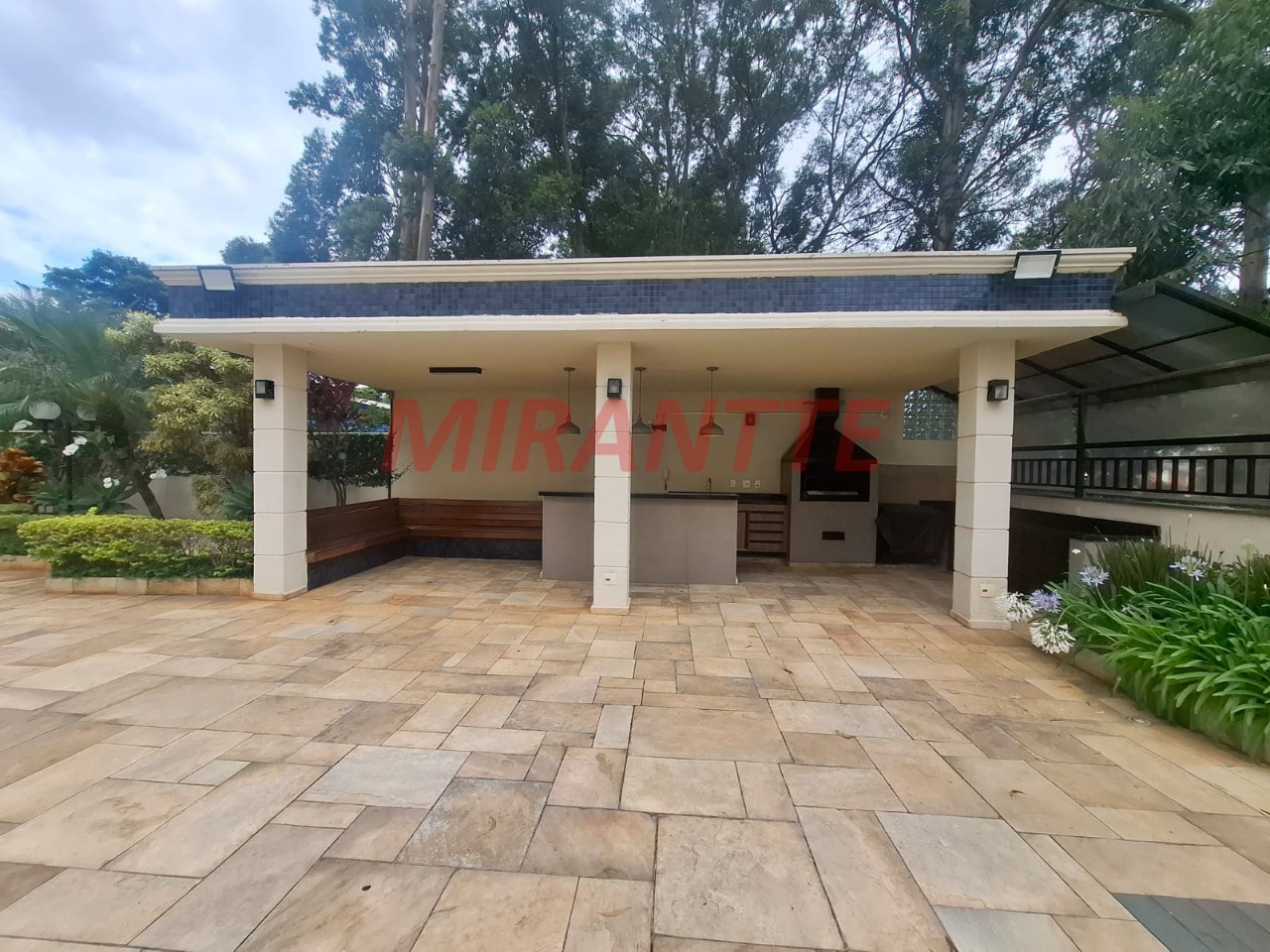 Apartamento de 92m² com 3 quartos em Santa Teresinha