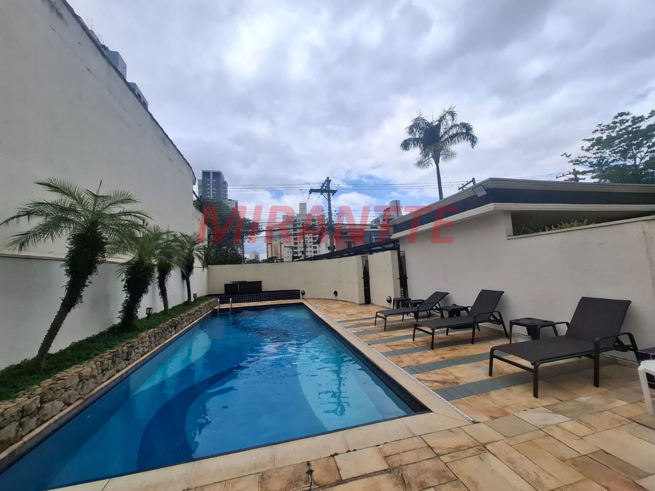 Apartamento de 92m² com 3 quartos em Santa Teresinha