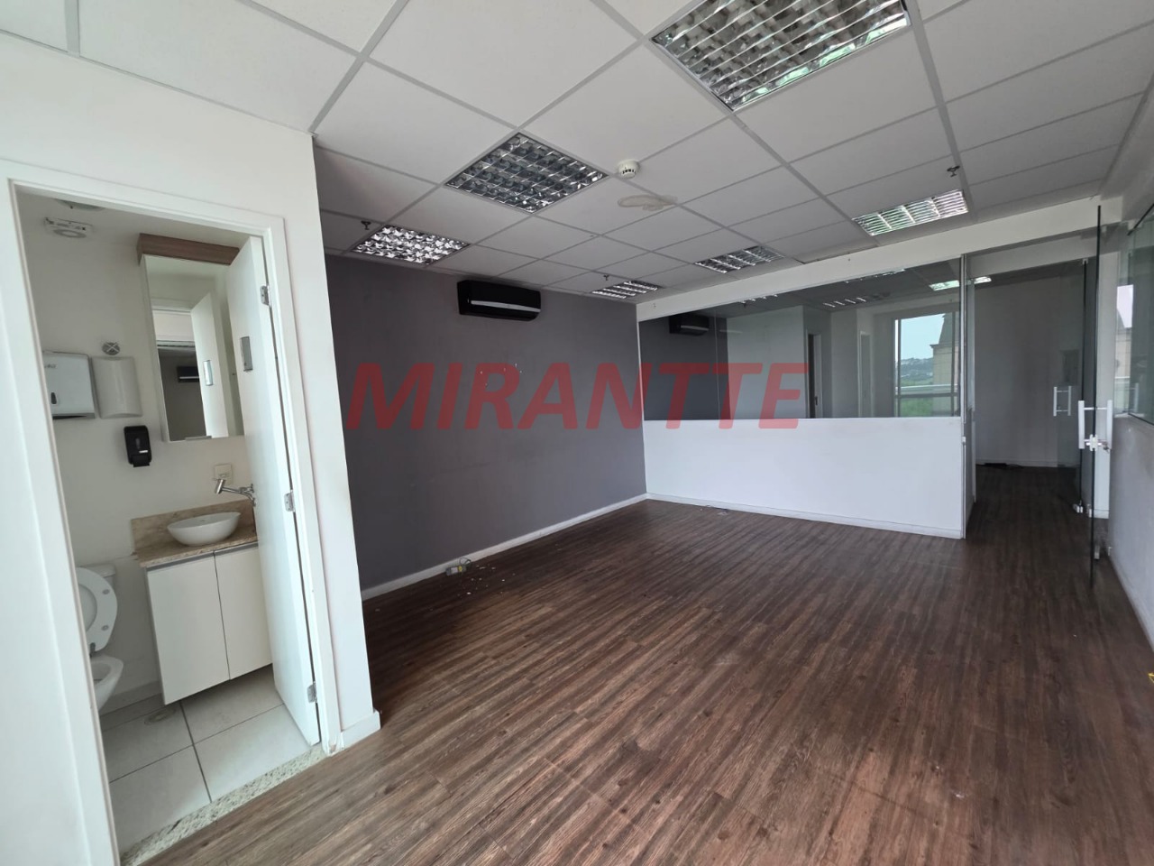 Comercial de 49m² em Santana