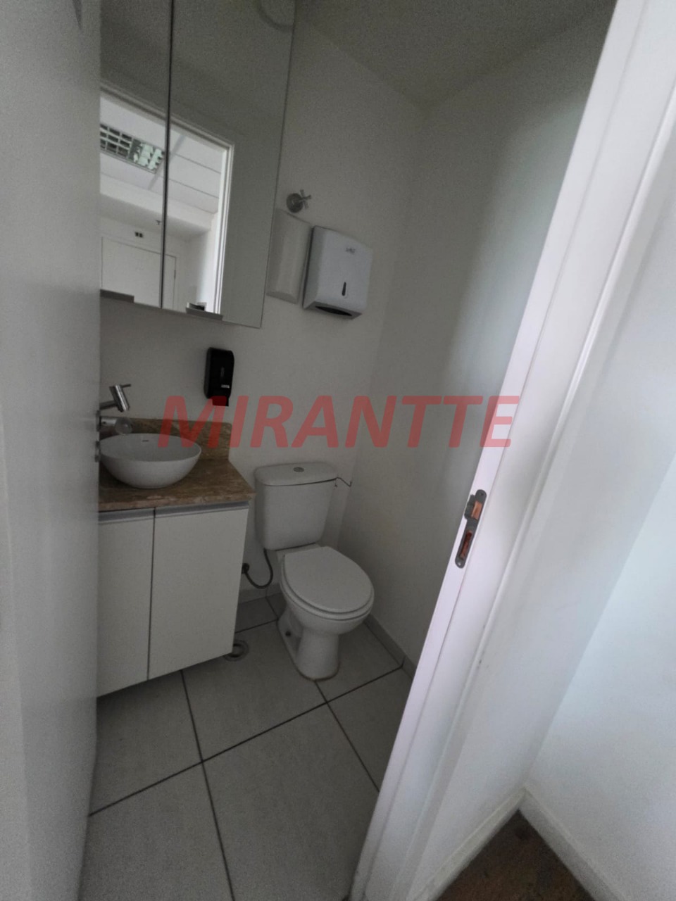 Comercial de 49m² em Santana