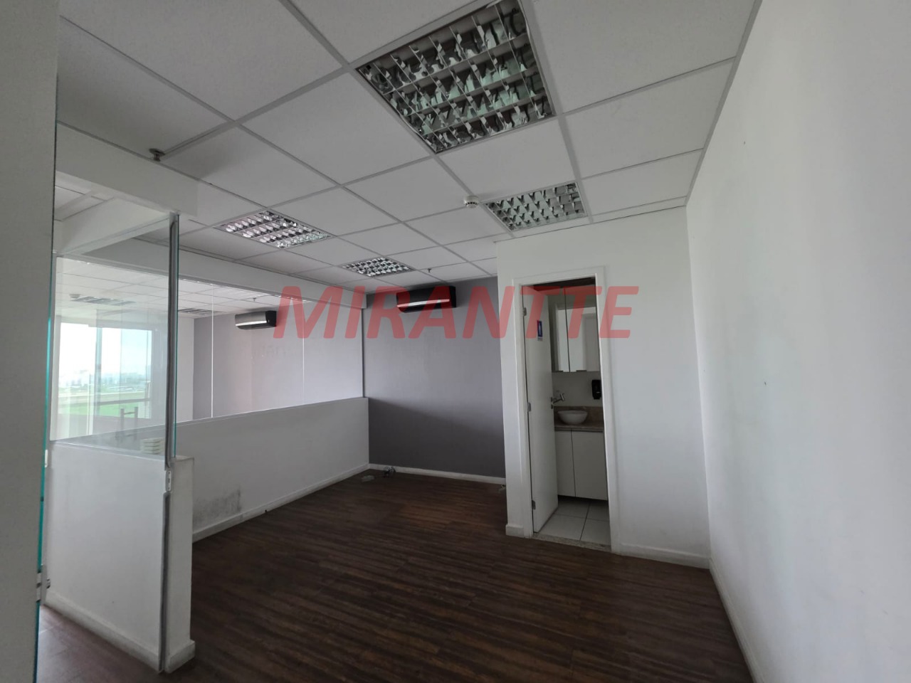 Comercial de 49m² em Santana
