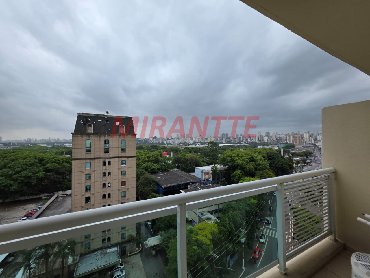 Comercial de 49m² em Santana