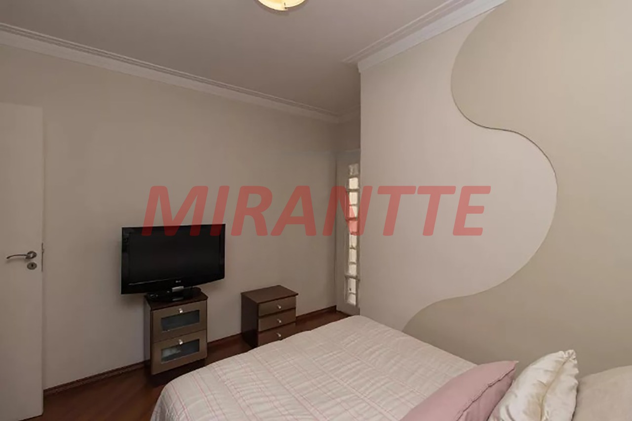 Sobrado de 323m² com 4 quartos em Jardim Guançã