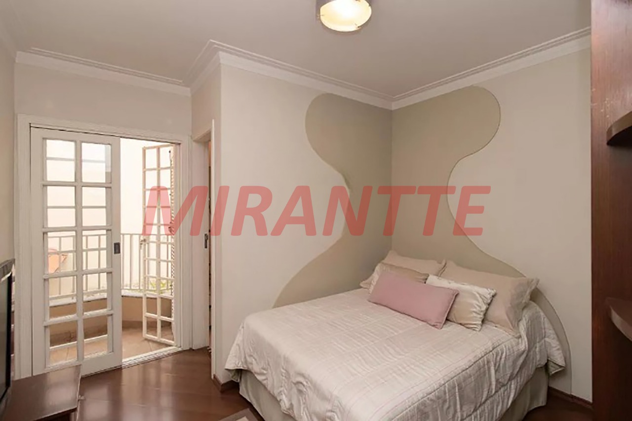 Sobrado de 323m² com 4 quartos em Jardim Guançã