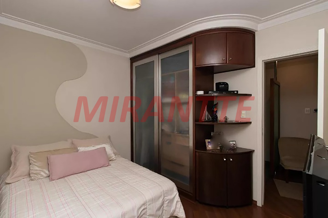 Sobrado de 323m² com 4 quartos em Jardim Guançã
