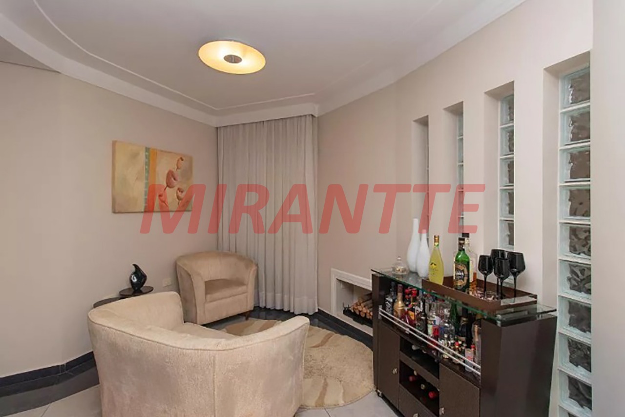 Sobrado de 323m² com 4 quartos em Jardim Guançã