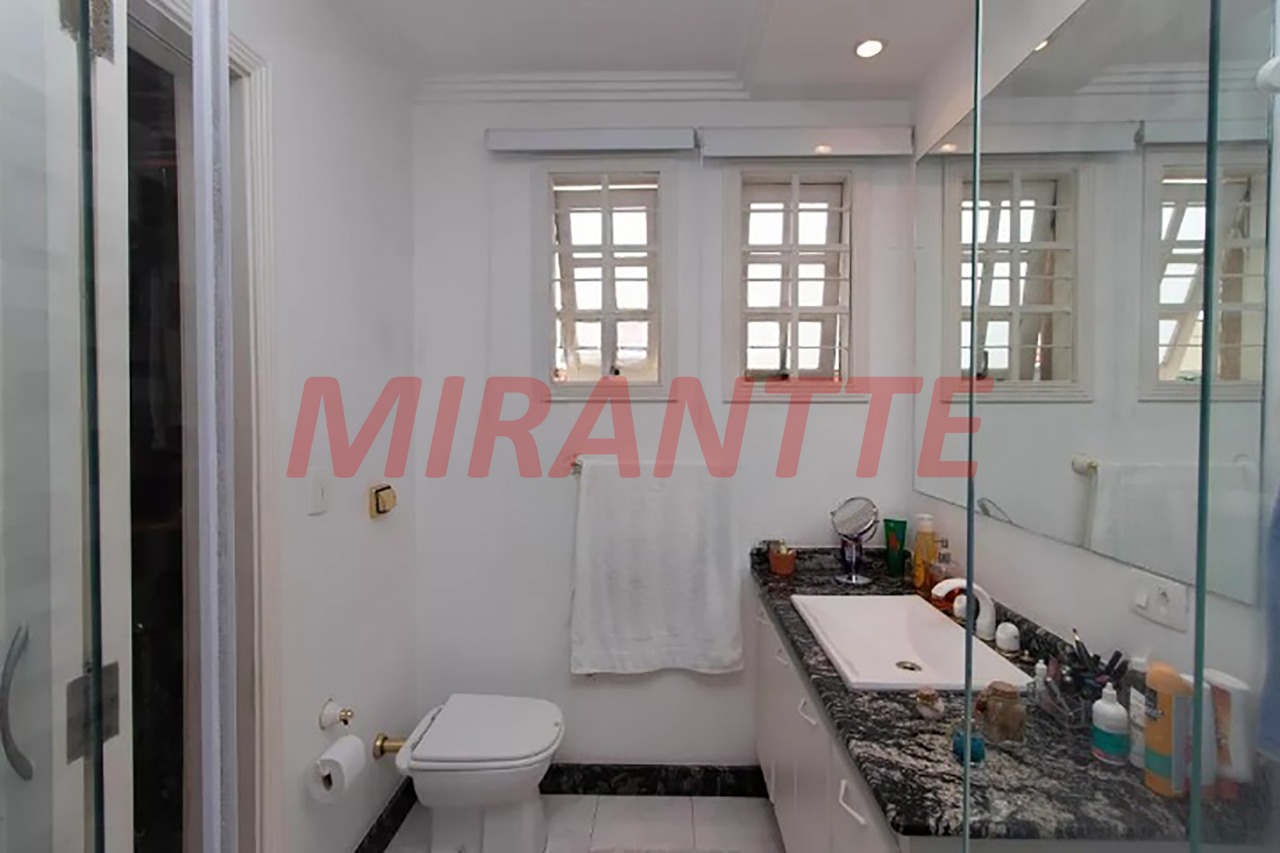 Sobrado de 323m² com 4 quartos em Jardim Guançã