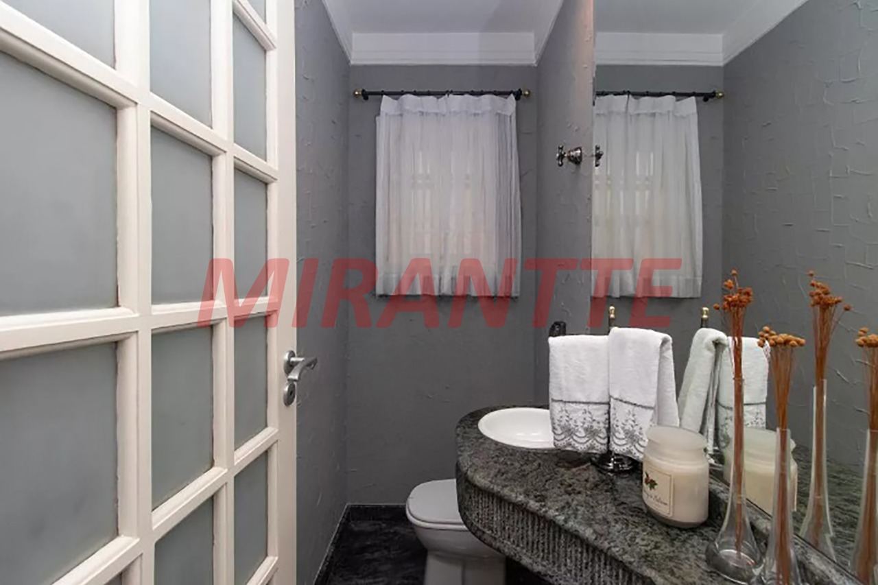 Sobrado de 323m² com 4 quartos em Jardim Guançã
