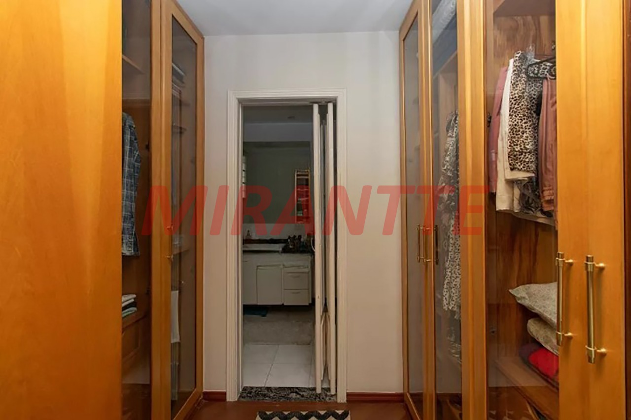Sobrado de 323m² com 4 quartos em Jardim Guançã