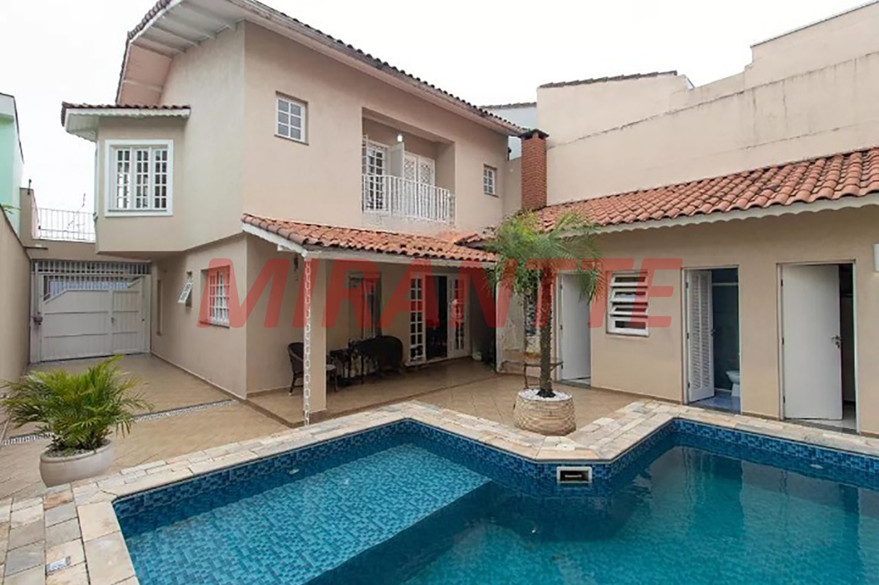 Sobrado de 323m² com 4 quartos em Jardim Guançã