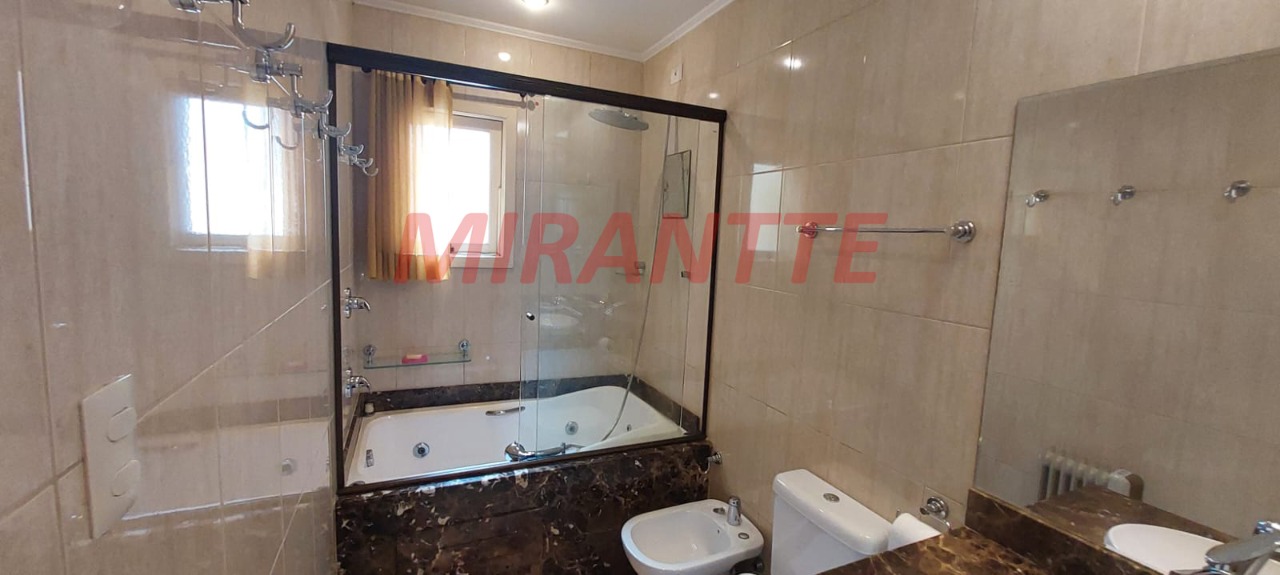 Sobrado de 174m² com 3 quartos em Santana