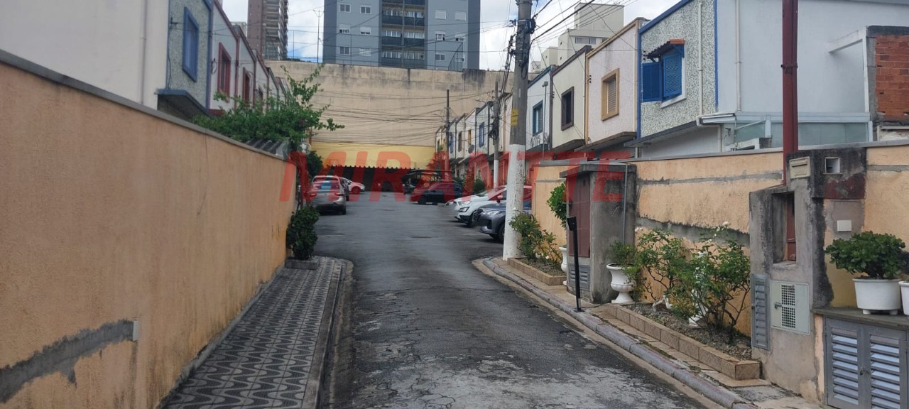 Sobrado de 174m² com 3 quartos em Santana