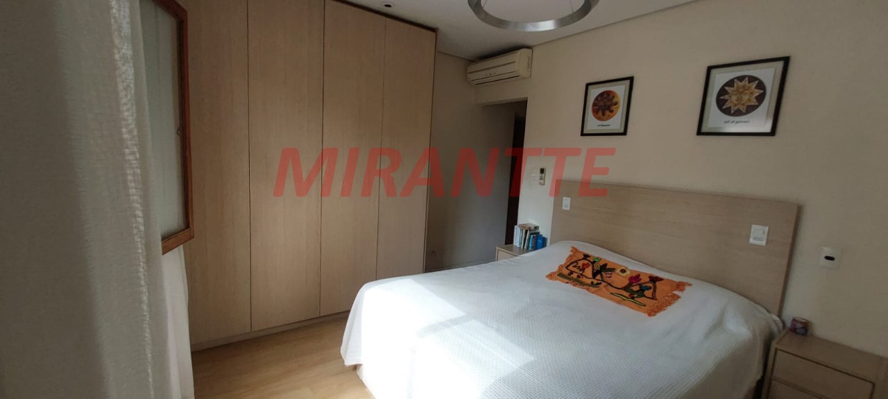 Sobrado de 174m² com 3 quartos em Santana