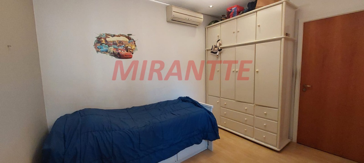 Sobrado de 174m² com 3 quartos em Santana