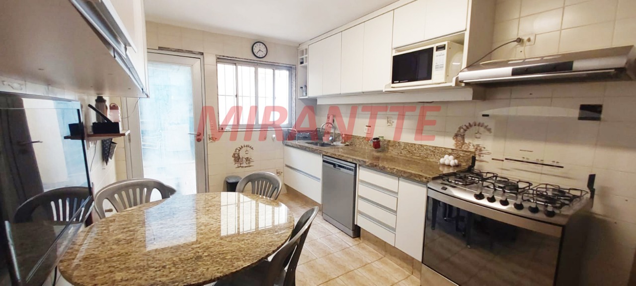Sobrado de 174m² com 3 quartos em Santana
