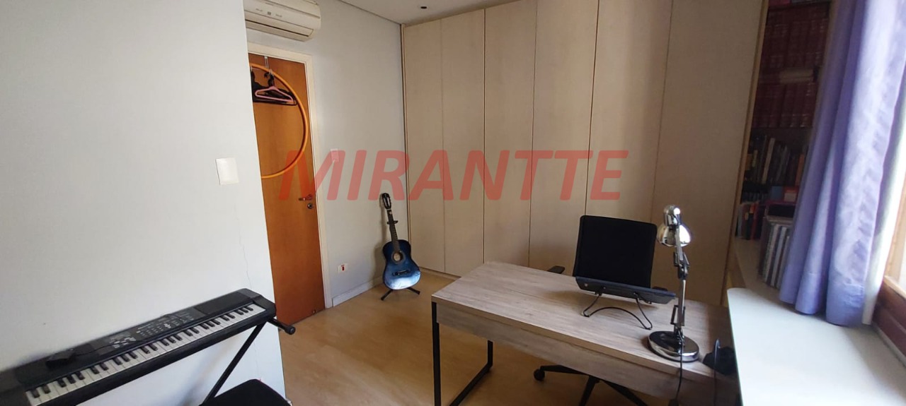 Sobrado de 174m² com 3 quartos em Santana