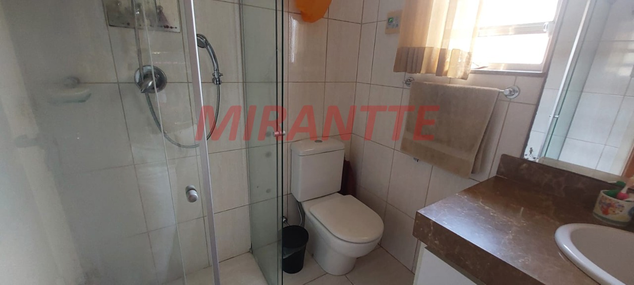 Sobrado de 174m² com 3 quartos em Santana