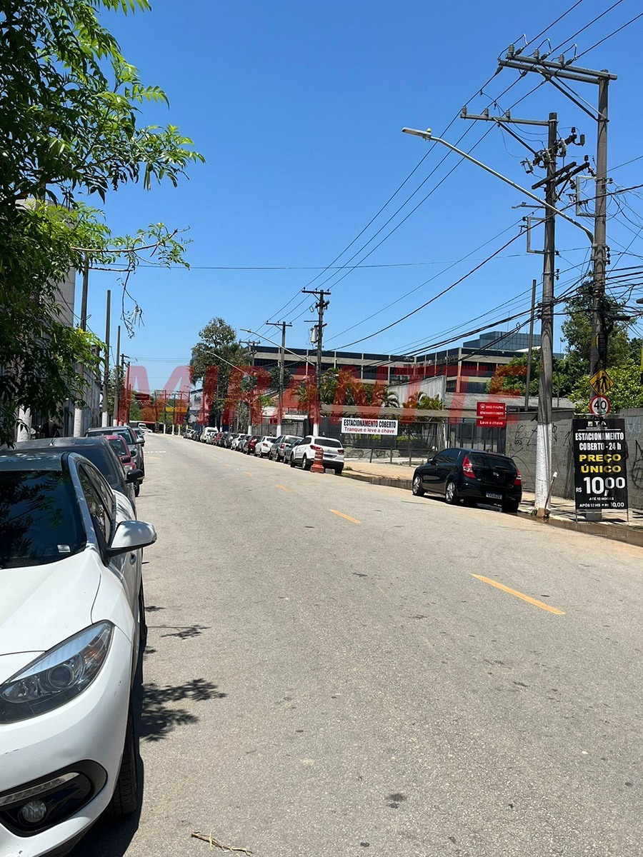 Terreno de 0m² em Santana