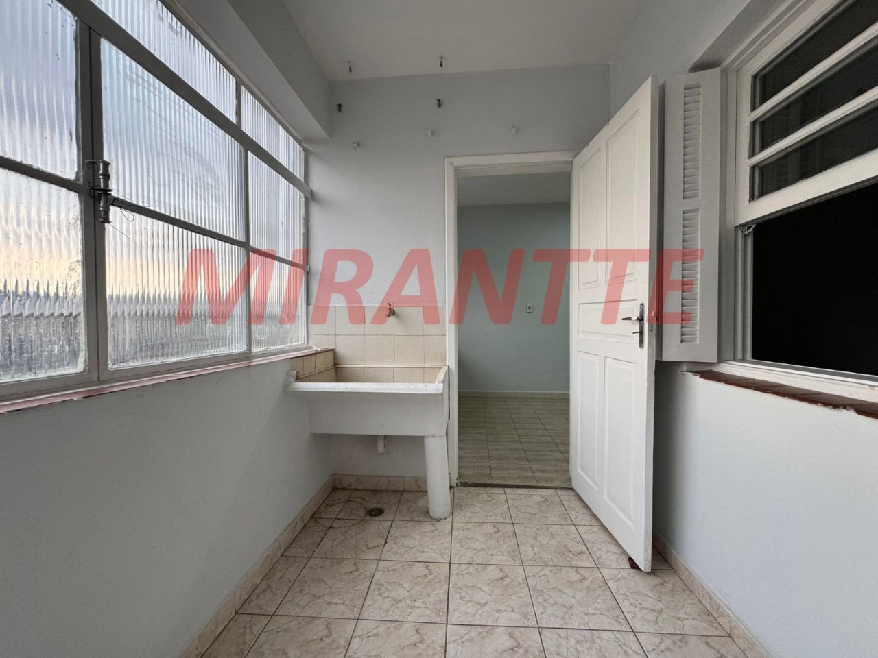 Apartamento de 70m² com 2 quartos em Vila Galvão