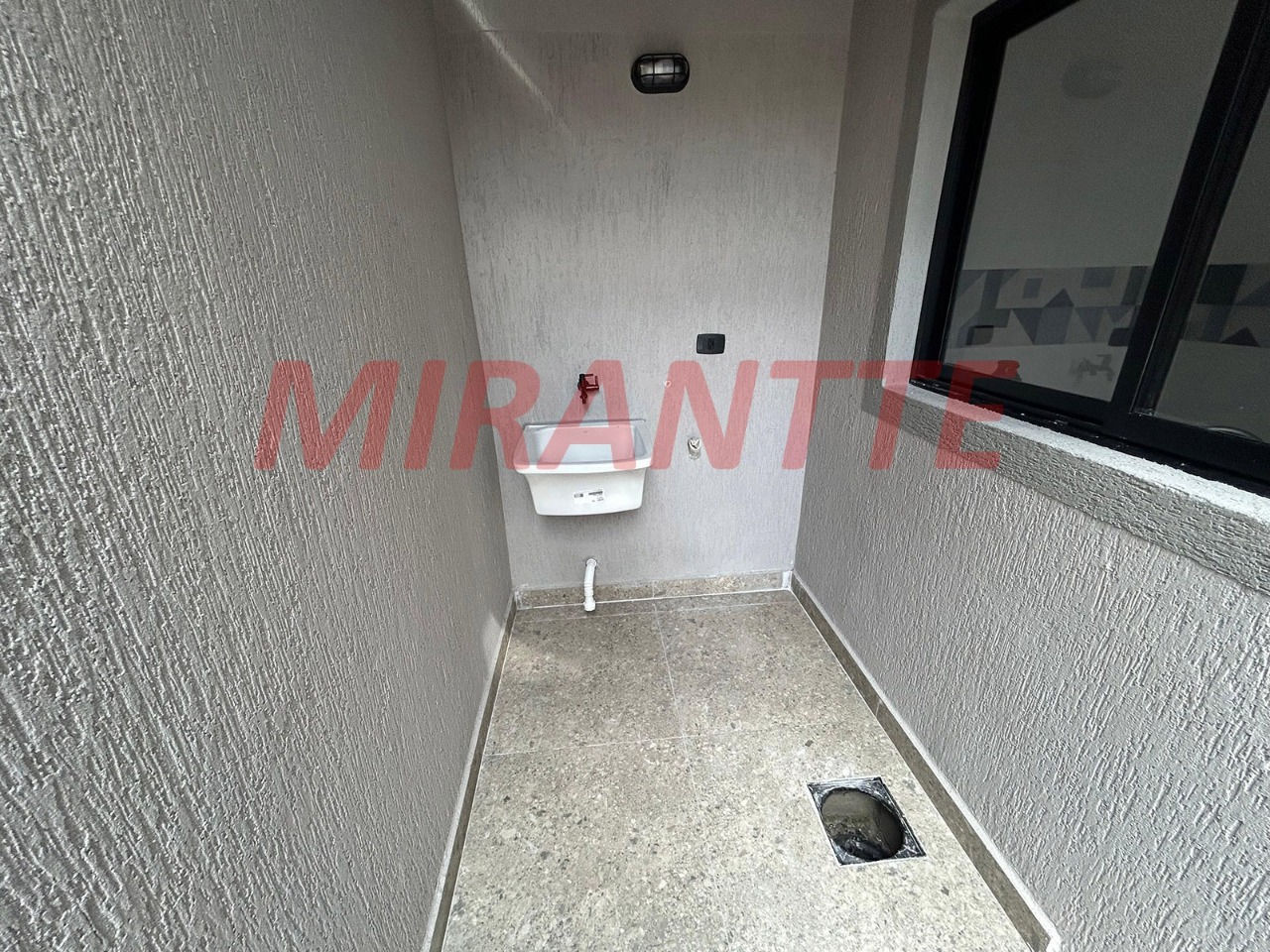 Cond. fechado de 39.73m² com 2 quartos em Caiçara
