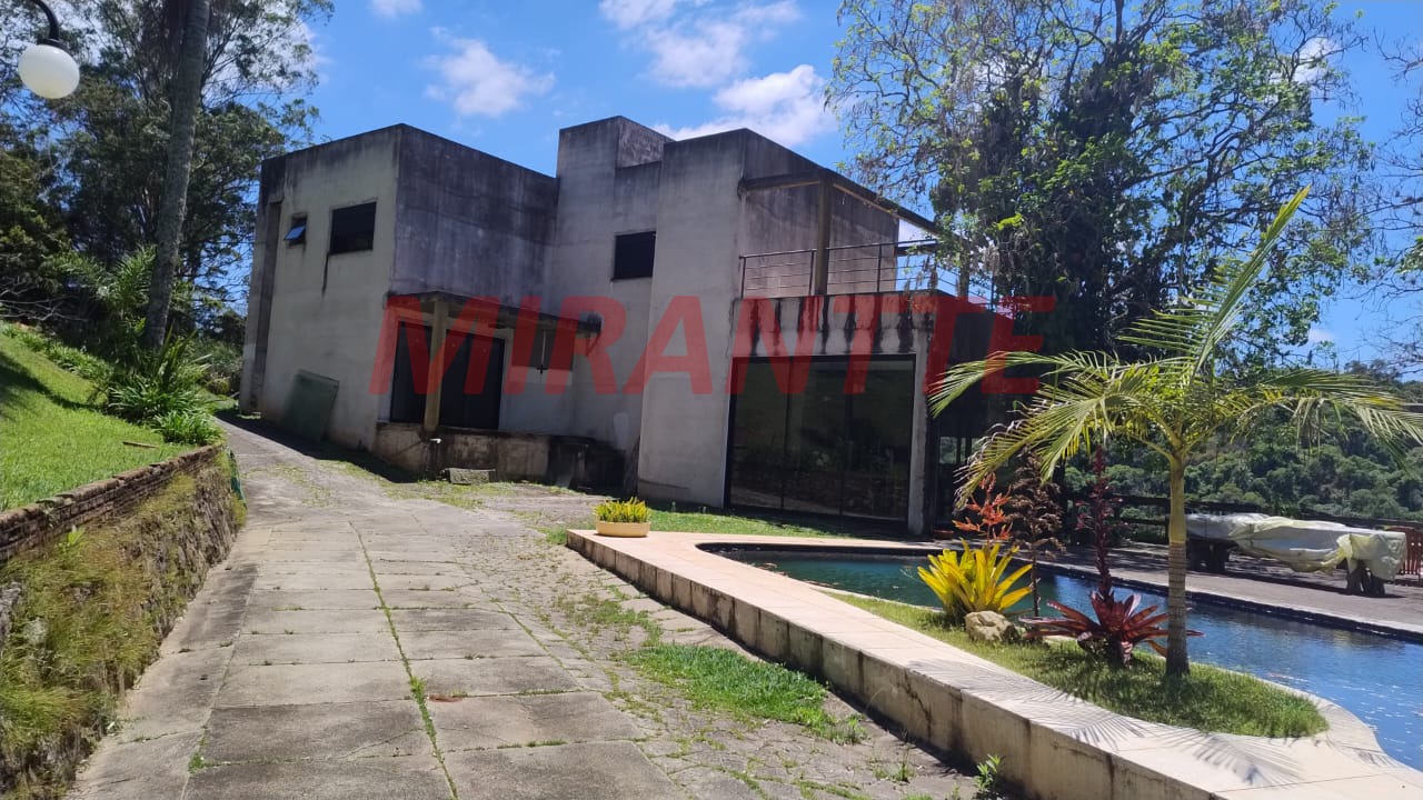 Casa terrea de 350m² com 3 quartos em Serra da Cantareira