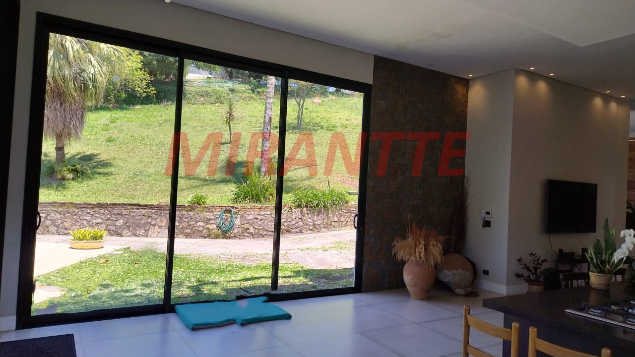 Casa terrea de 350m² com 3 quartos em Serra da Cantareira