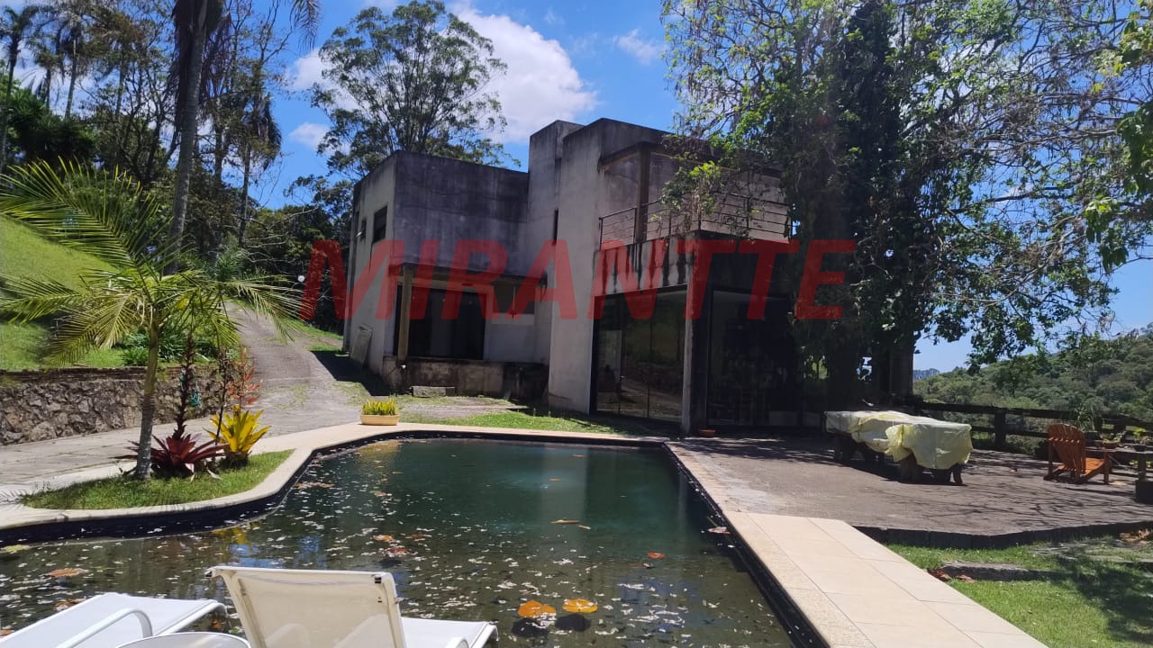 Casa terrea de 350m² com 3 quartos em Serra da Cantareira