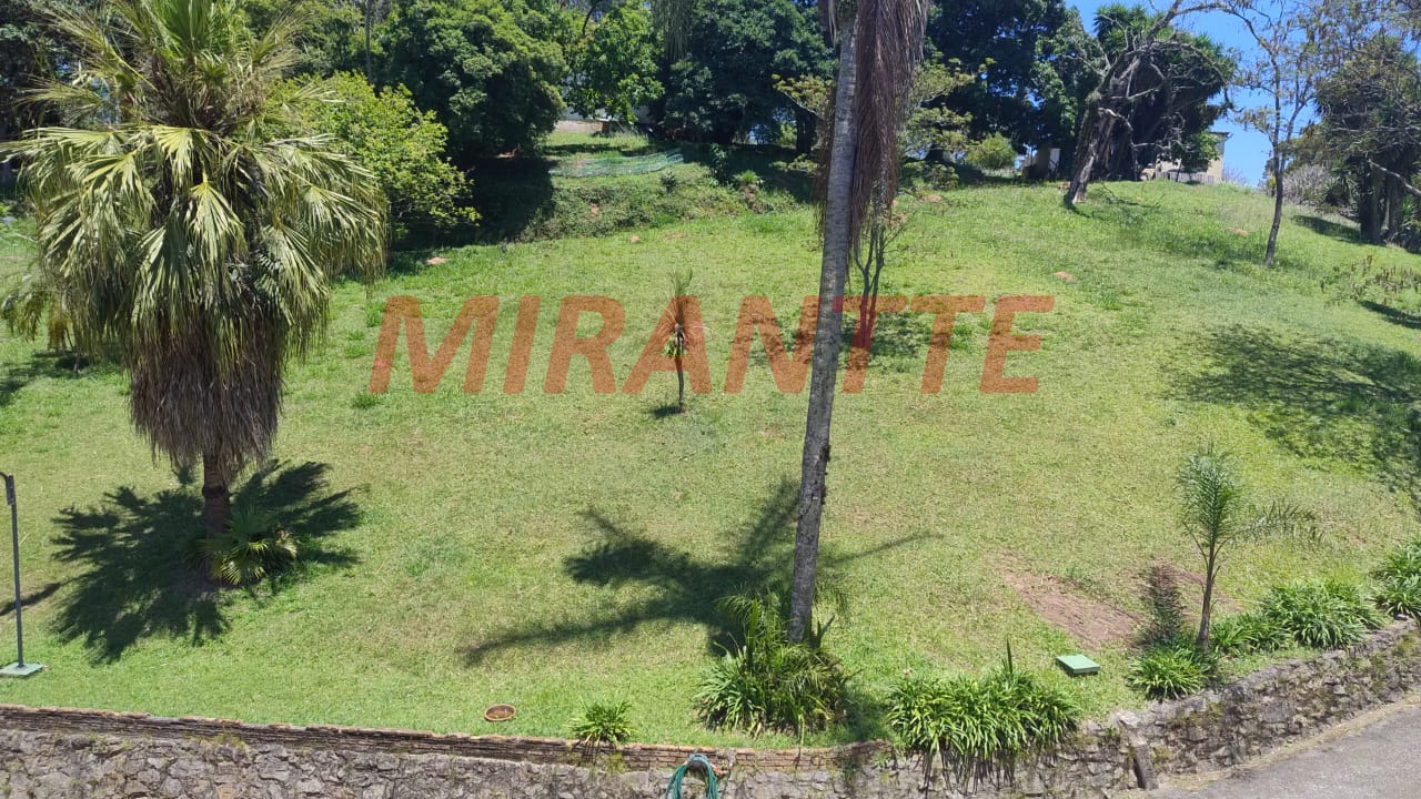 Casa terrea de 350m² com 3 quartos em Serra da Cantareira