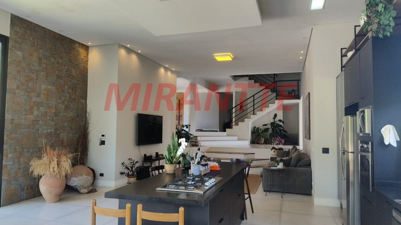 Casa terrea de 350m² com 3 quartos em Serra da Cantareira