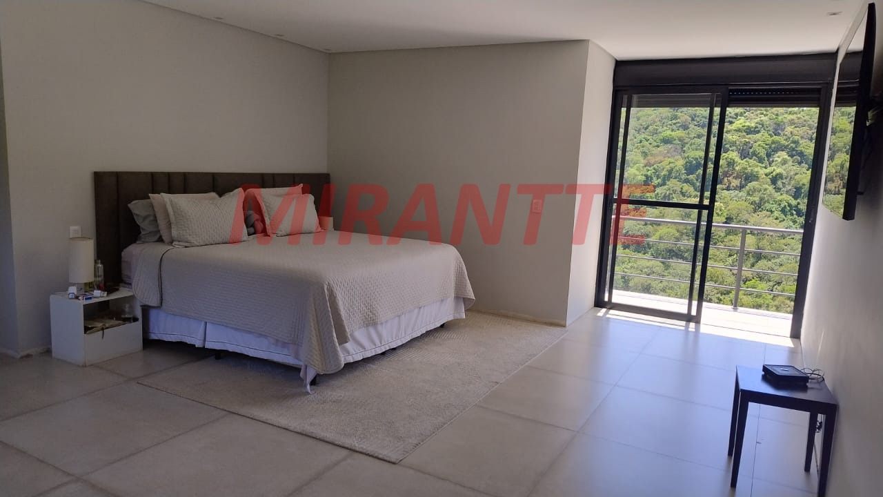 Casa terrea de 350m² com 3 quartos em Serra da Cantareira