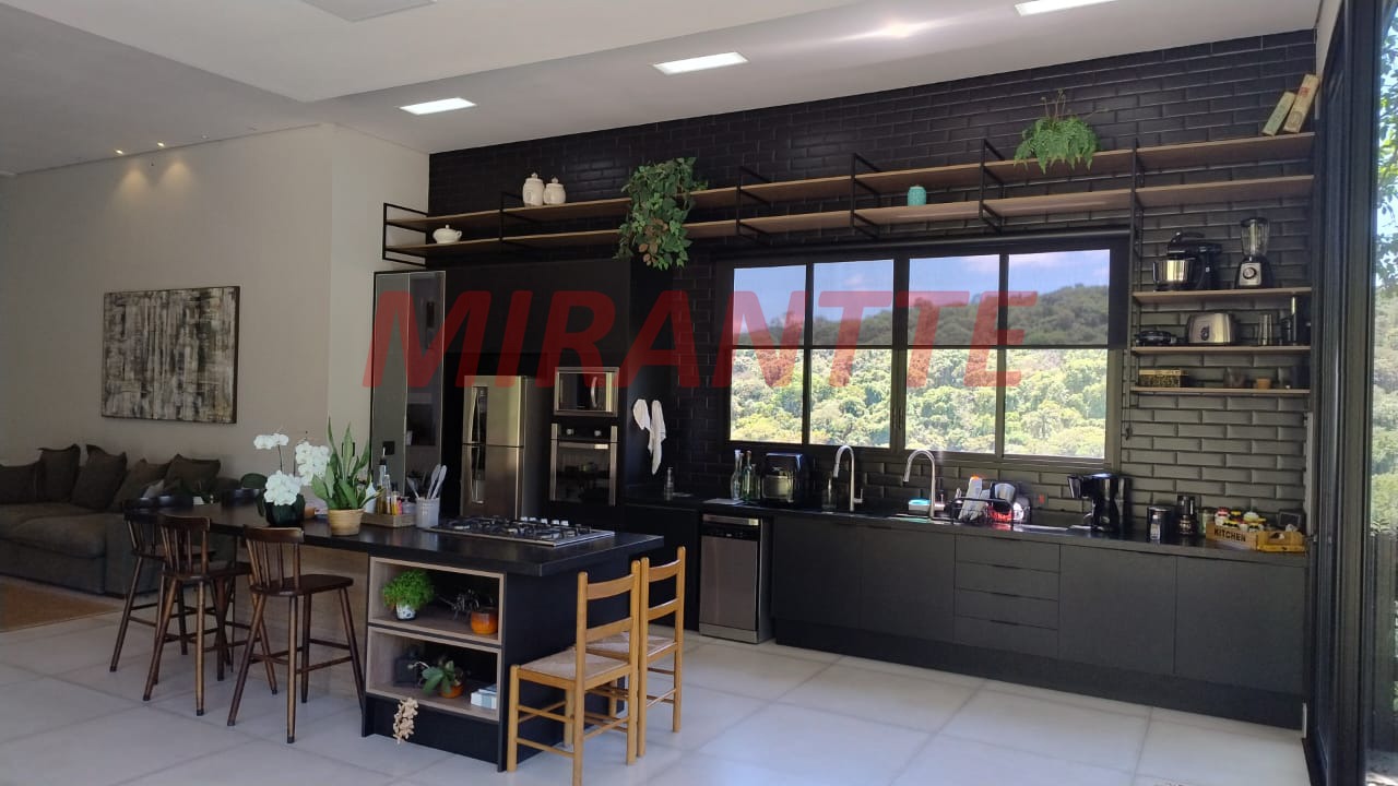 Casa terrea de 350m² com 3 quartos em Serra da Cantareira