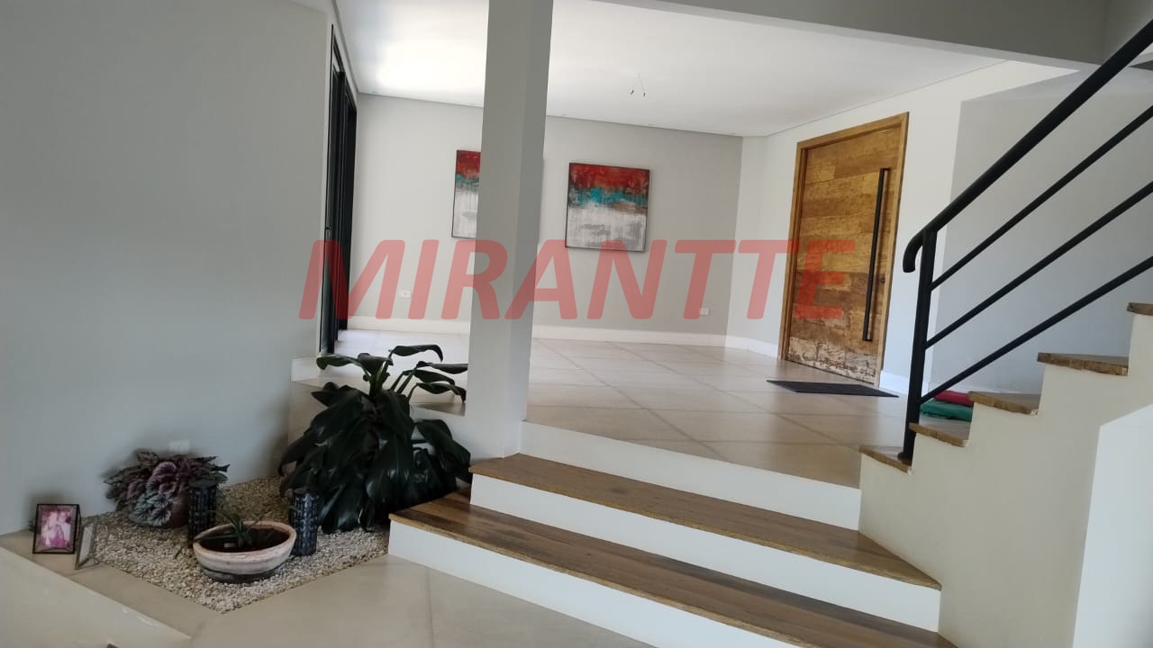 Casa terrea de 350m² com 3 quartos em Serra da Cantareira