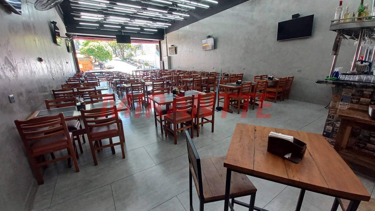 Comercial de 320m² em Água Fria