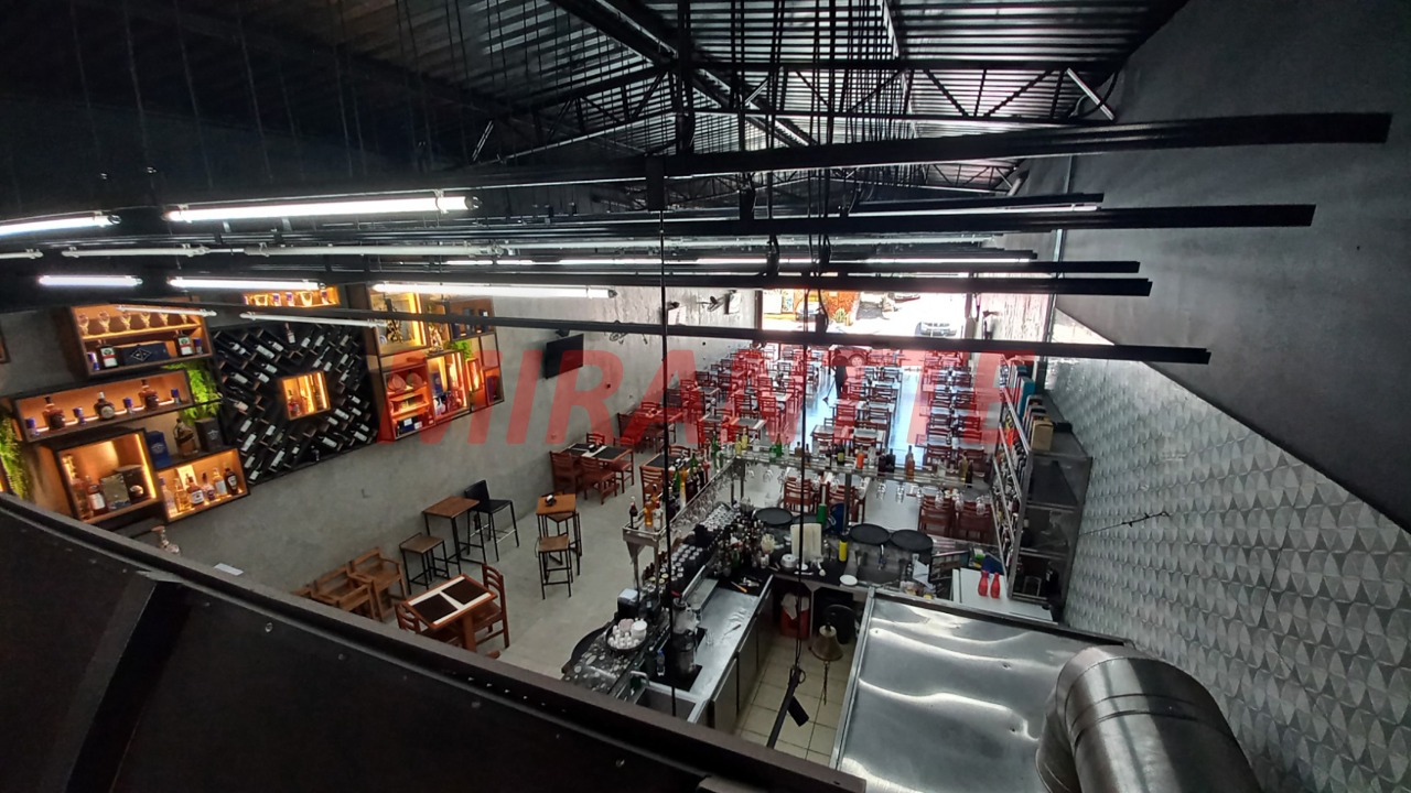 Comercial de 320m² em Água Fria