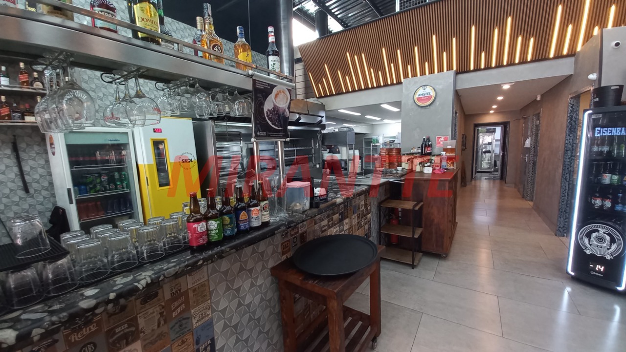 Comercial de 320m² em Água Fria